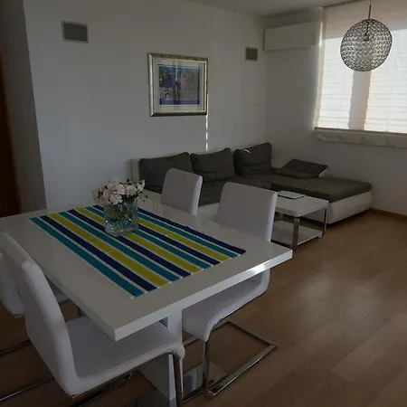 Mara Apartment